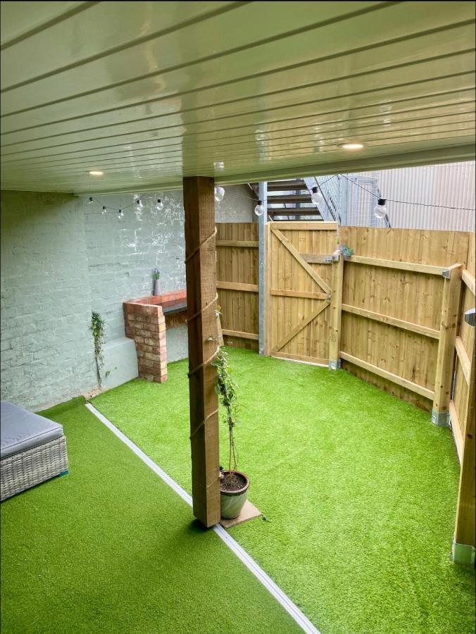 Poppy'S Place Llandudno Junction Extérieur photo
