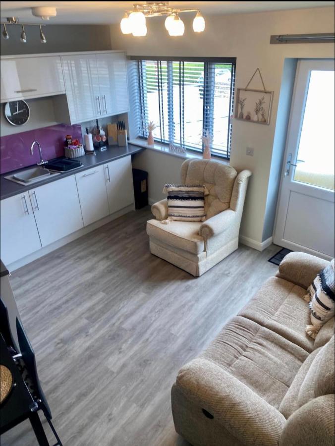 Poppy'S Place Llandudno Junction Extérieur photo