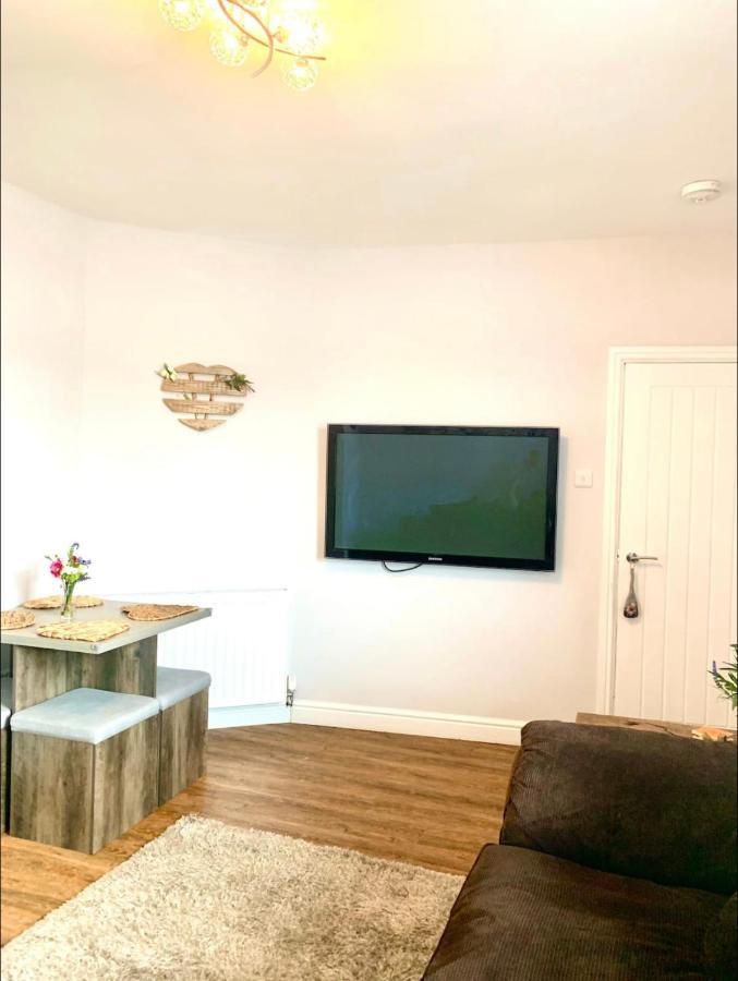 Poppy'S Place Llandudno Junction Extérieur photo